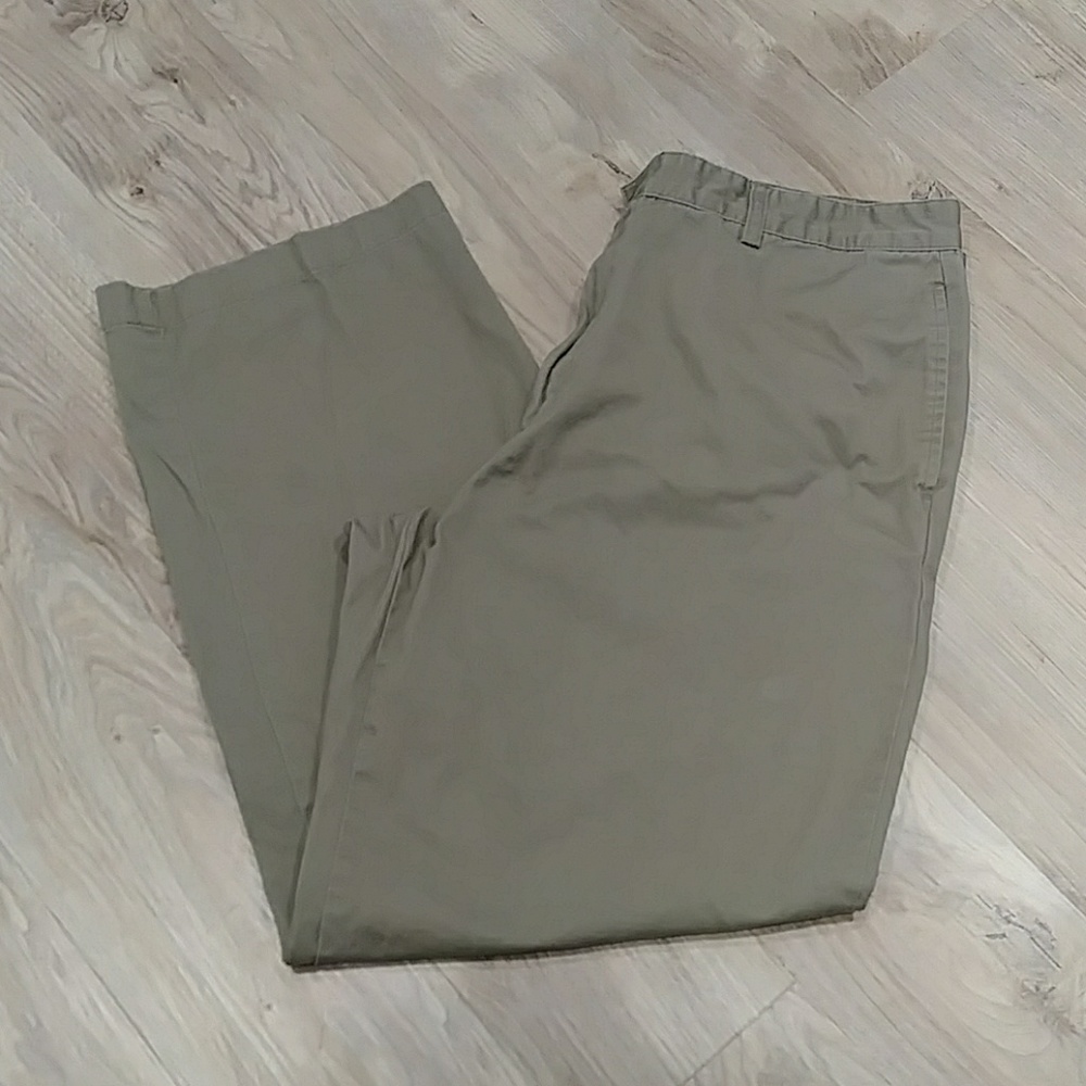 Chaps Men's Pants.